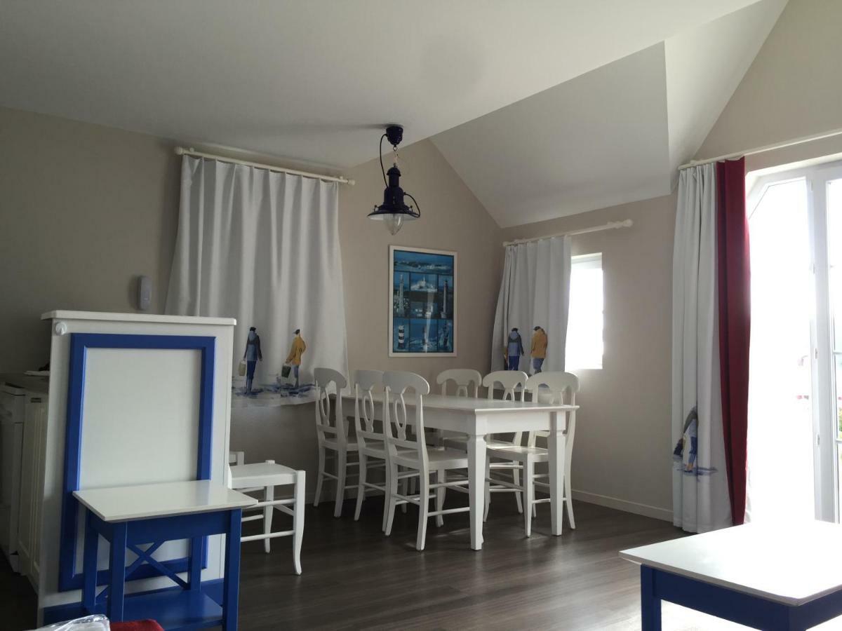 Vacances A L Ocean - T4 Grand Balcon Tout Confort - Wifi Et Parking Gratuits - Mer Plage Piscine A Environ 25 M - Centre Ville, Tous Commerces, Marche, Et Port A 10 Minutes A Pied En Longeant La Mer Guilvinec Exterior photo